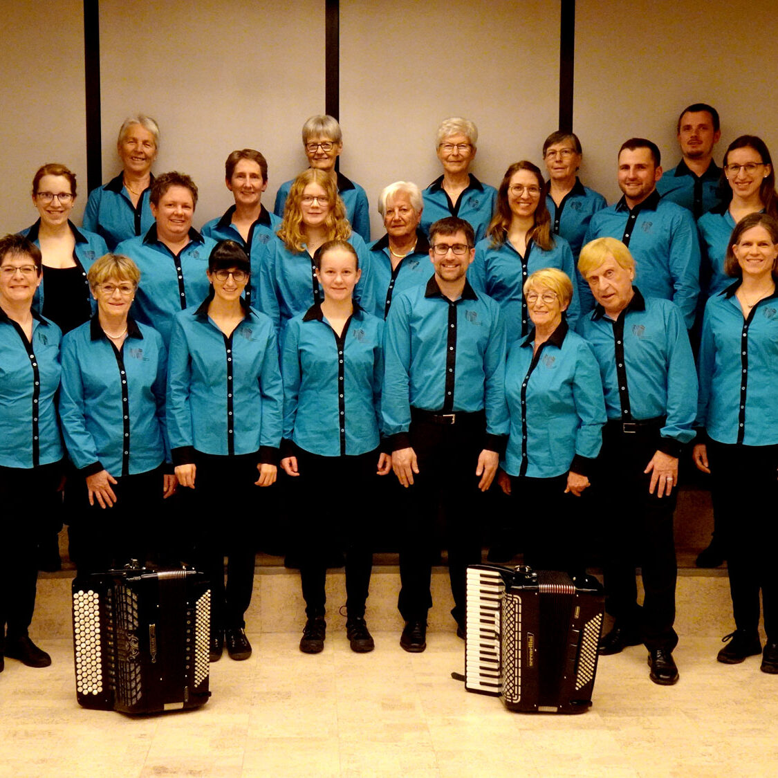 Gruppenbild2023-1500×1125